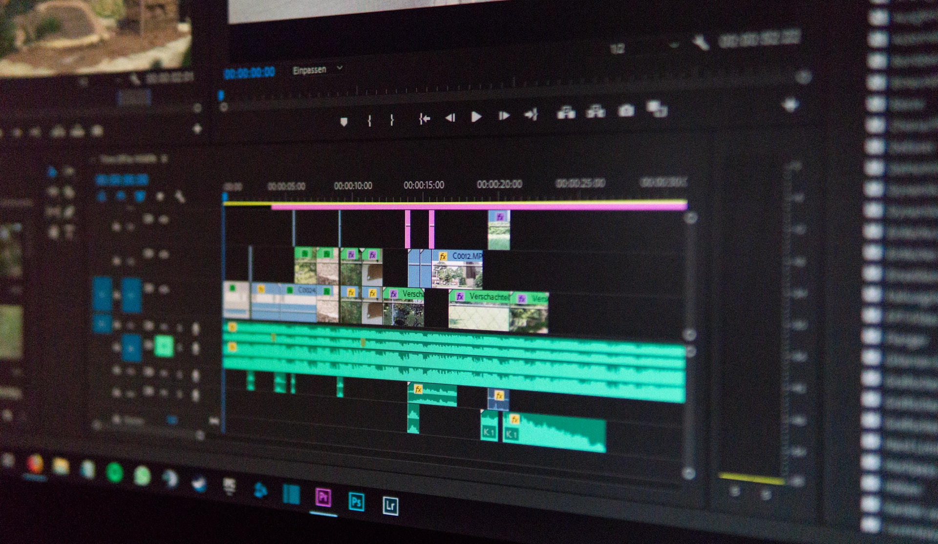 Adobe Premiere Rushで動画を書き出すには？機能や特徴も紹介！